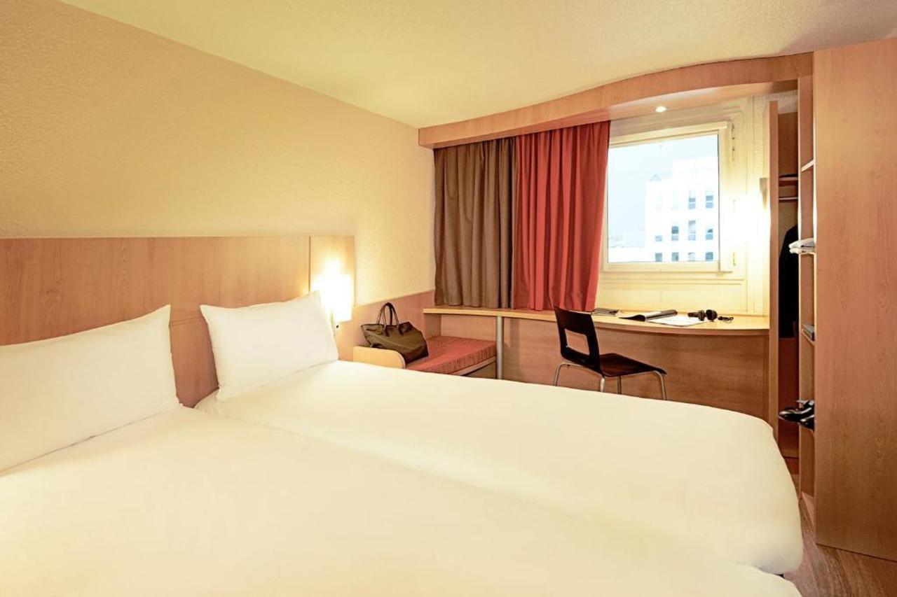 B&B Hotel Lyon Eurexpo Bron Exterior photo