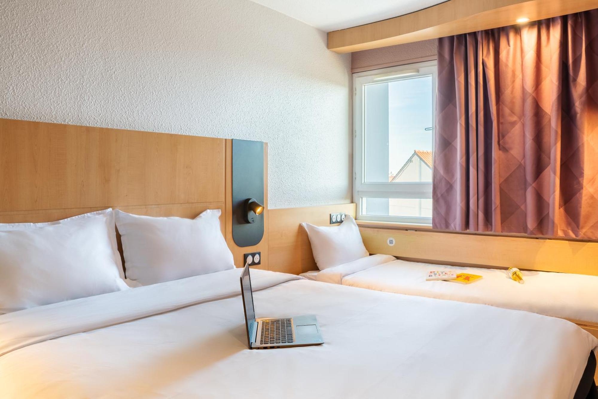 B&B Hotel Lyon Eurexpo Bron Exterior photo
