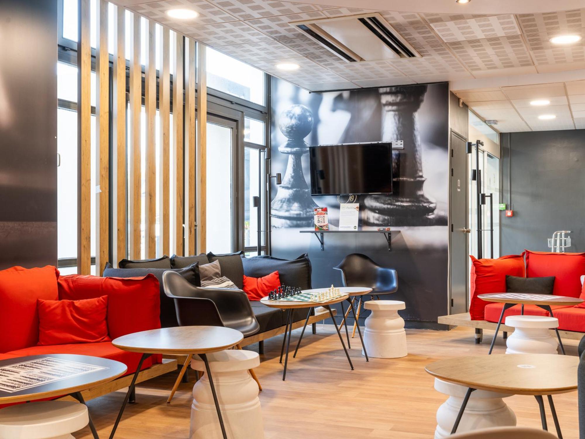 B&B Hotel Lyon Eurexpo Bron Exterior photo