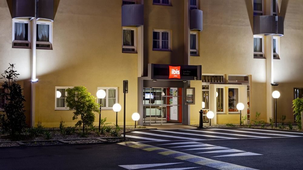 B&B Hotel Lyon Eurexpo Bron Exterior photo