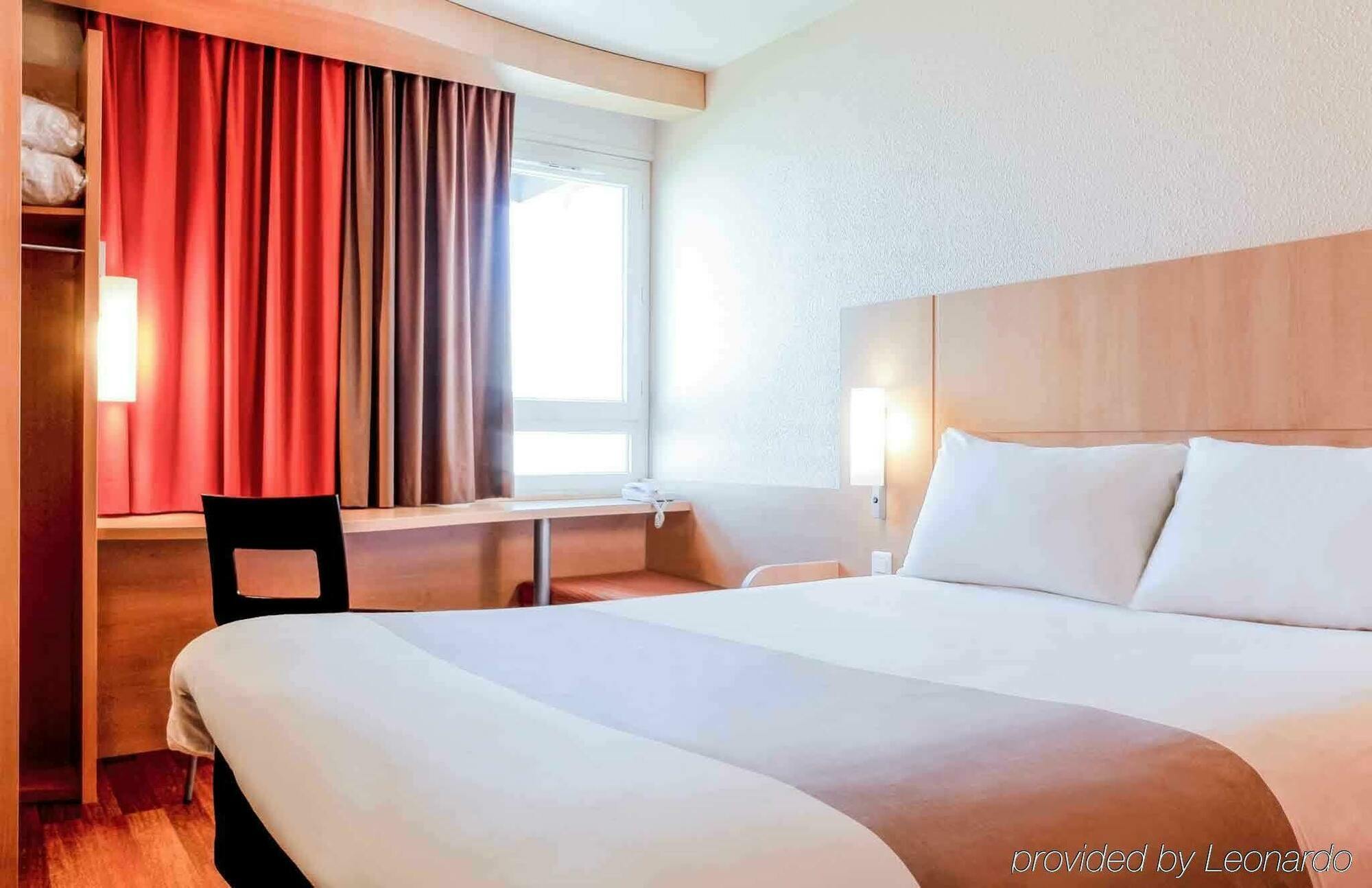 B&B Hotel Lyon Eurexpo Bron Exterior photo